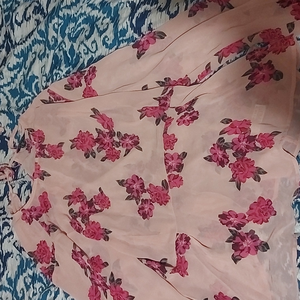 Cute blouse